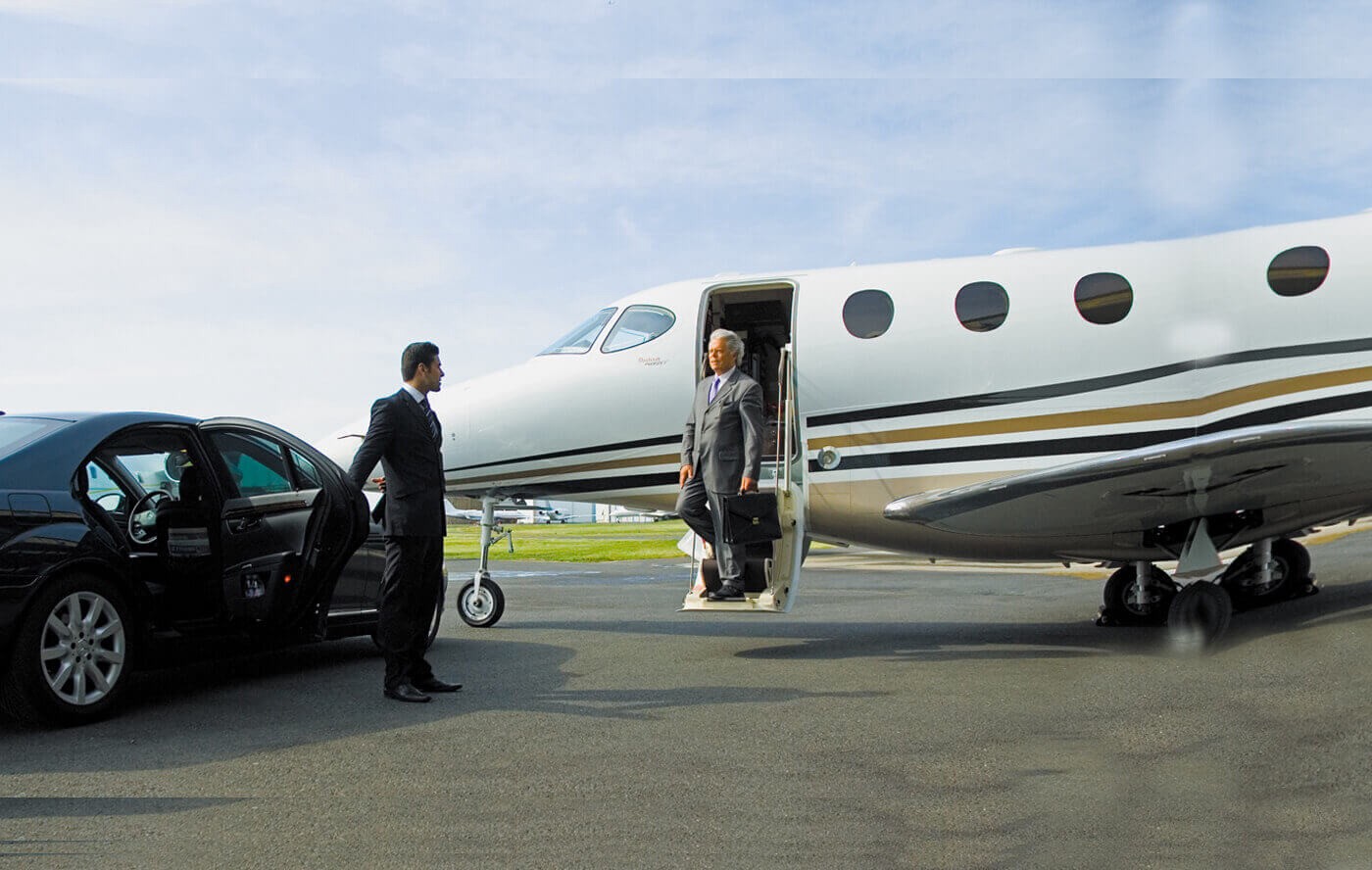 What AIRPORT LIMO SERVICES CAN HELP PROFESSIONALS?